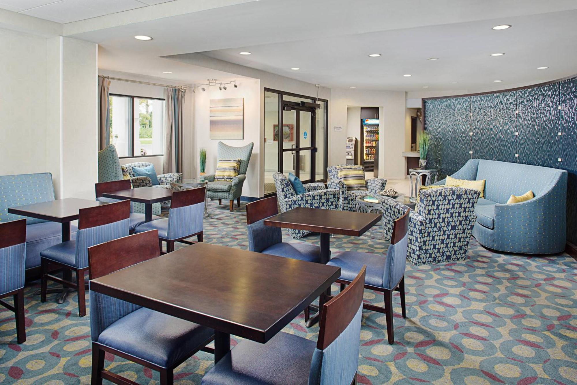 Springhill Suites Manchester-Boston Regional Airport Exterior photo